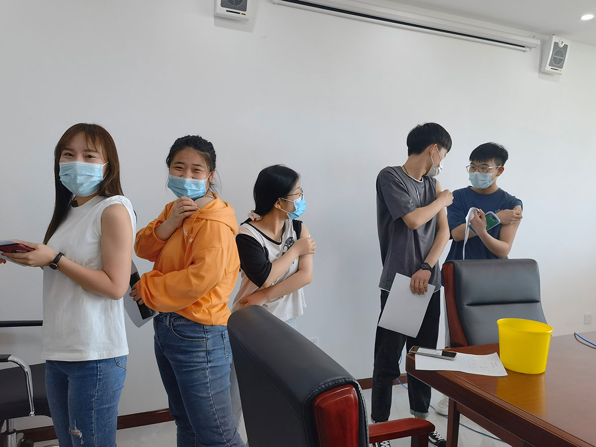 疼么，不疼，甚至有點(diǎn)想笑.jpg